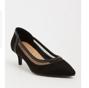 Black Mesh Pointed Toe Pumps